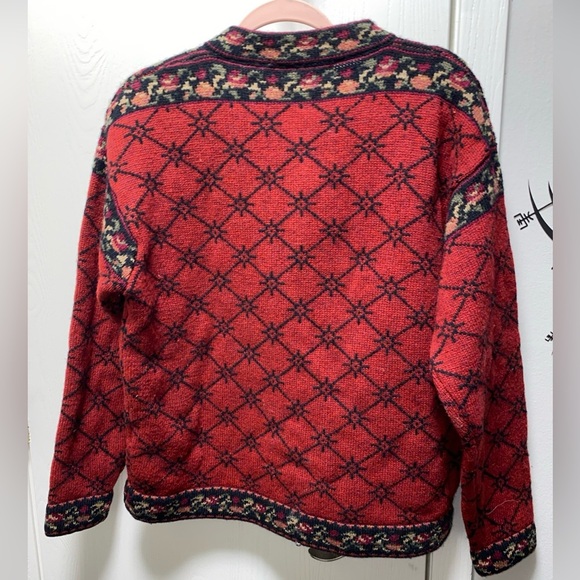 Icelandic Design Nordic Women’s 100%‎ Wool Sweater Embroidered Size Large Red - Picture 8 of 10